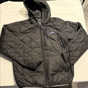 Patagonia Men's Black Hooded Puffer Jacket